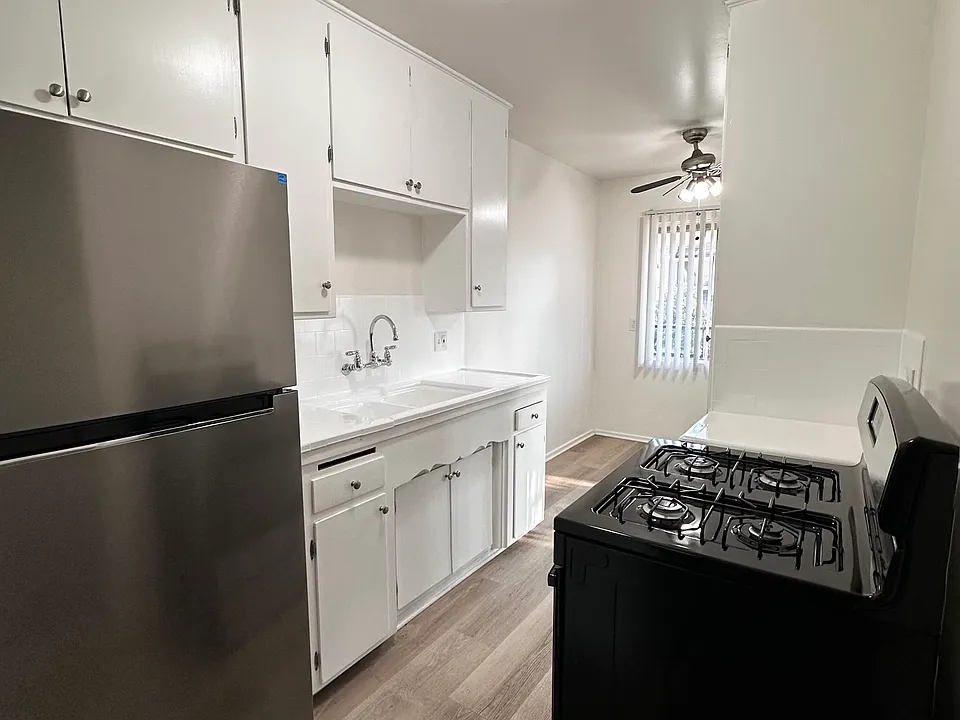 516 N Mar Vista Ave #5