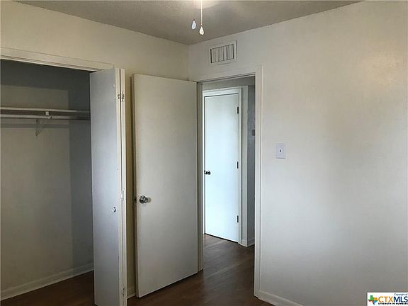 2nd image of 121 W Avenue A