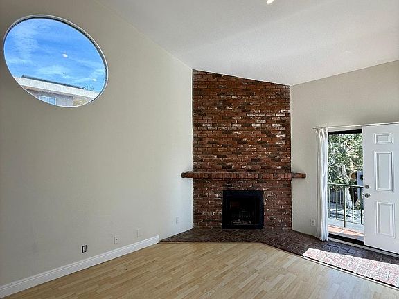 2nd image of 2007 Alberta Ave #1/2