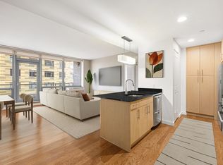 4815 11th St APT 3D, Long Island City, NY 11101