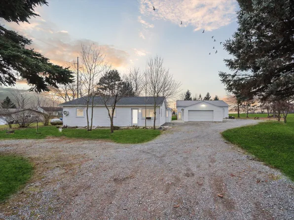 11130 Somerset Rd, Cement City, MI 49233