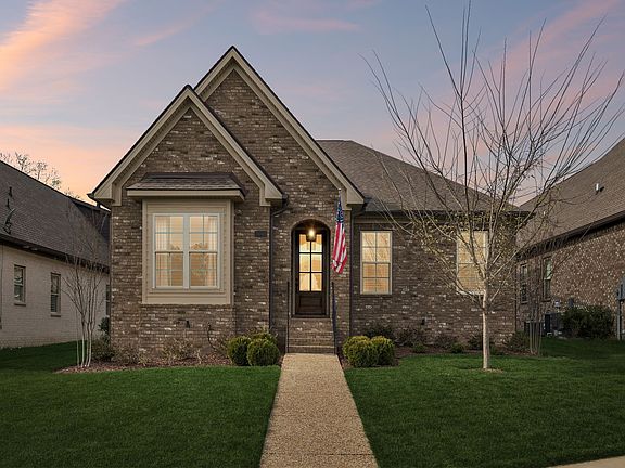 2nd image of 3040 Turnstone Trce