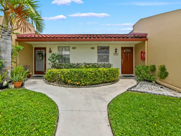 109 Lake Barbara Drive, West Palm Beach, FL 33411
