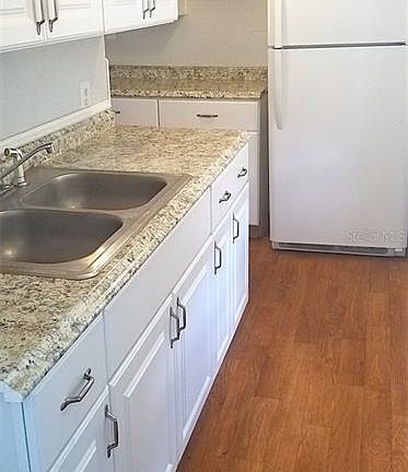 5th image of 845 17th St N #A