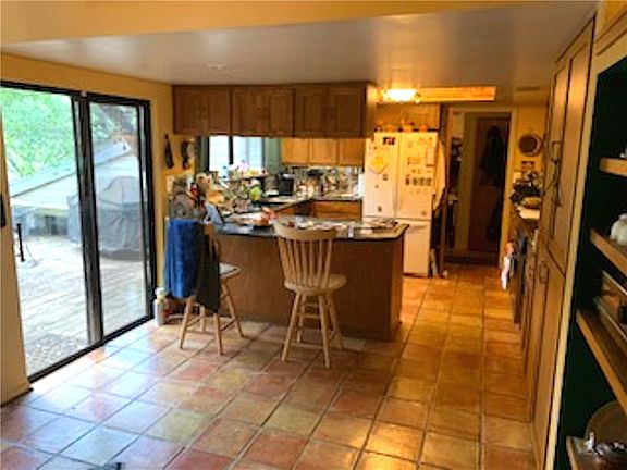 5th image of 5801 Westmont Dr