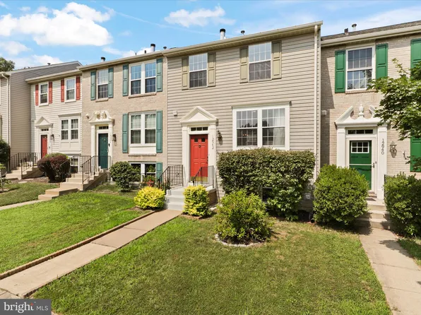 12942 Augustus Ct, Woodbridge, VA 22192