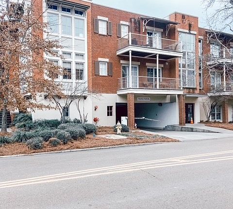 3rd image of 1200 Jefferson Ave #304