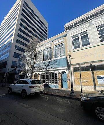 4th image of 23 Church Ave SW #A & B