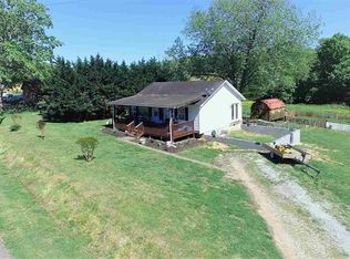 2691 Day Rd, Strawberry Plains, TN 37871