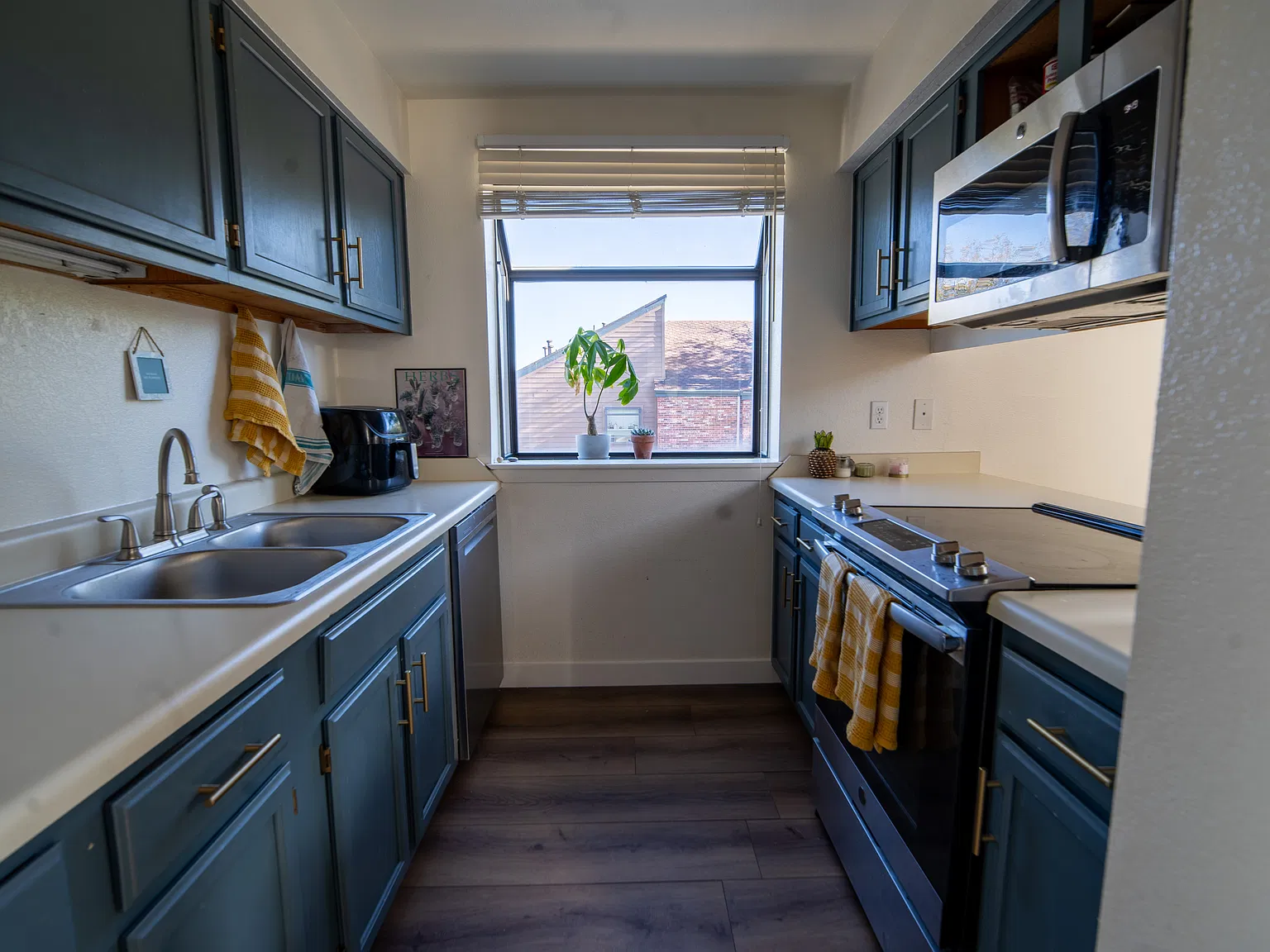 1 bed, 660 sqft, $2,100 — Photo 4
