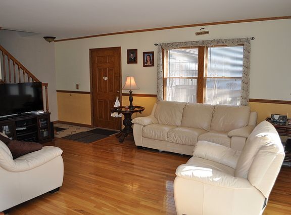 3rd image of 20135 S Graceland Ln