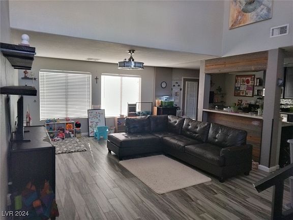 5th image of 7813 Blue Charm Ave