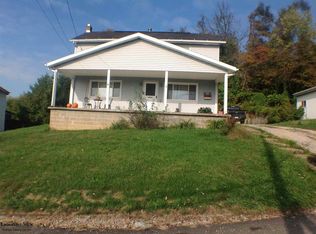 335 W Brown St, Crooksville, OH 43731