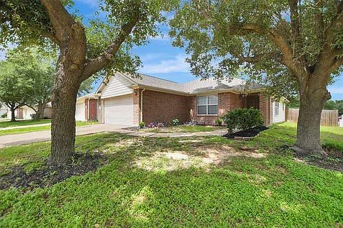 19702 Byron Meadows Dr Photo 1