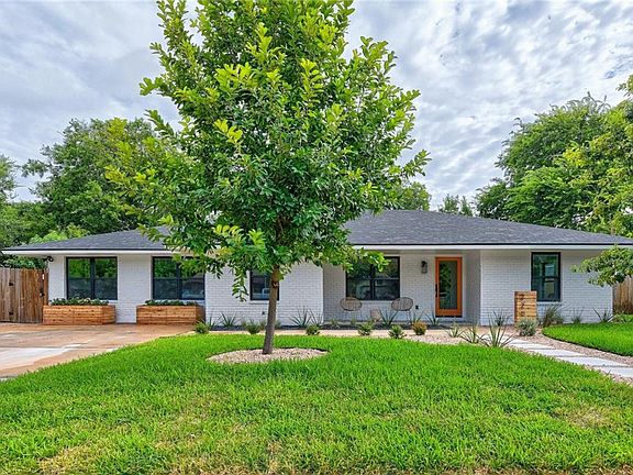 5th image of 2202 Teakwood Dr