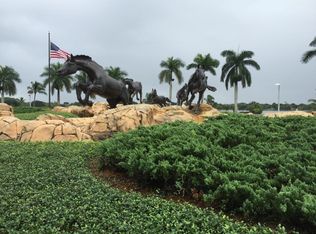 9195 Michael Cir #1302, Naples, FL 34113