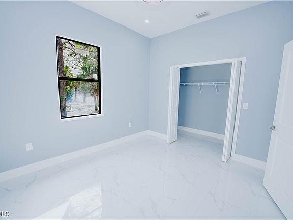 3rd image of 300 E 5th St