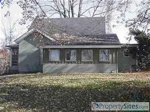 3rd image of 2525 W Maumee St