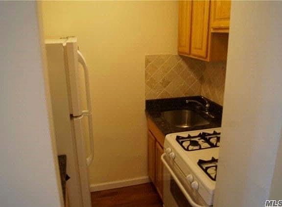 5th image of 1 E Broadway APT 3a