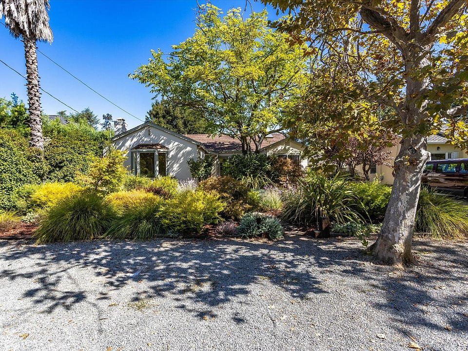1st image of 35 Fillmer Ave