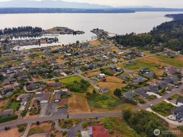 38063 Fawn Road NE, Hansville, WA 98340