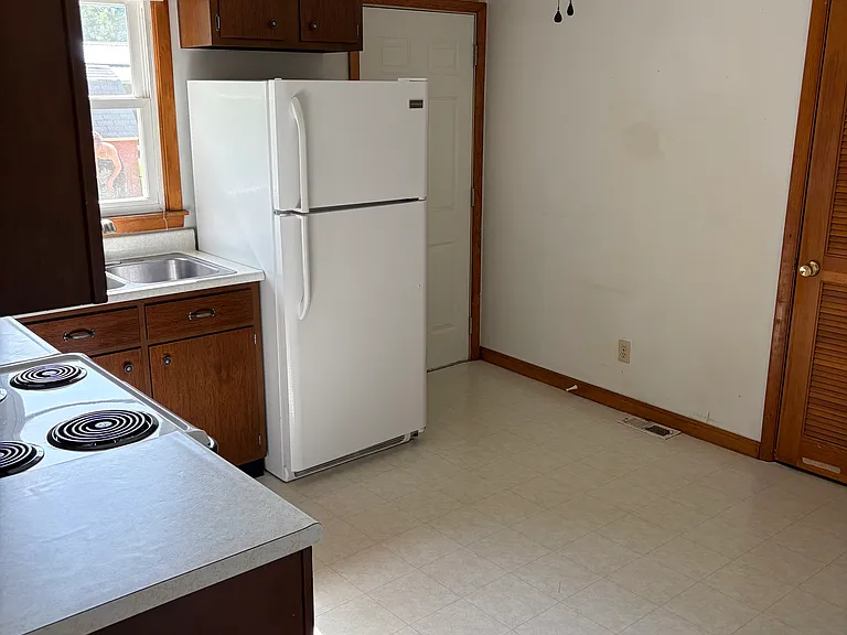 5 Glendale Dr #A — Photo 2