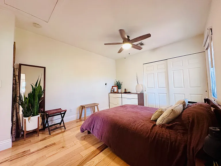 2619 Columbia St — Photo 31