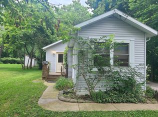 911 University St, Dixon, IL 61021