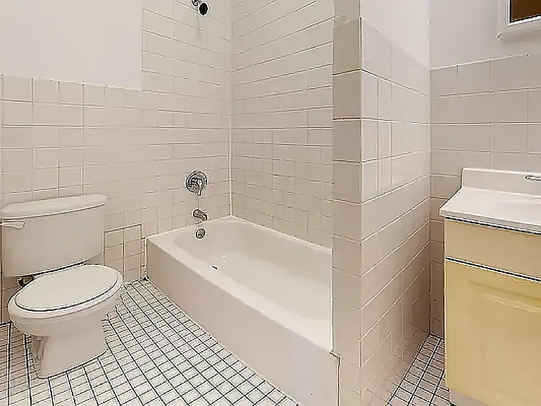 720 2nd Ave #1 — Photo 7