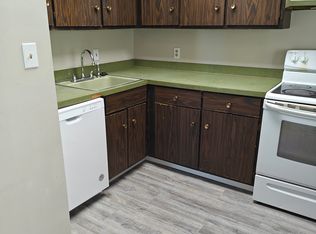 720 W 12th St APT 408, Newton, KS 67114