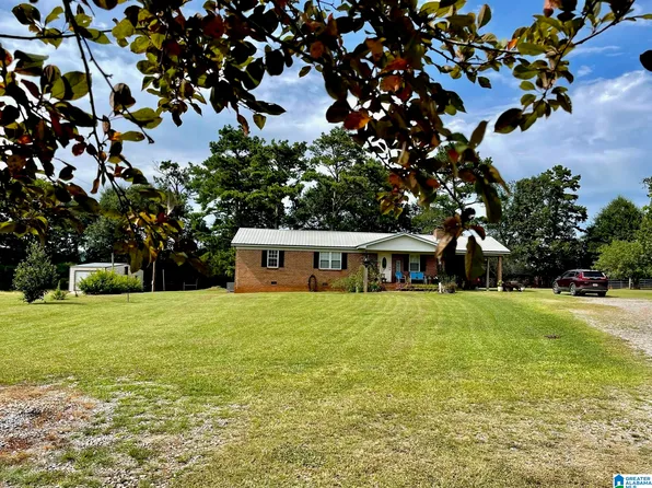 205 Birdsall Ln, Munford, AL 36268