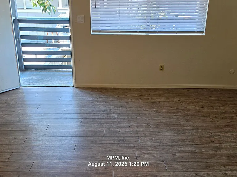 3411 Spring St — Photo 8