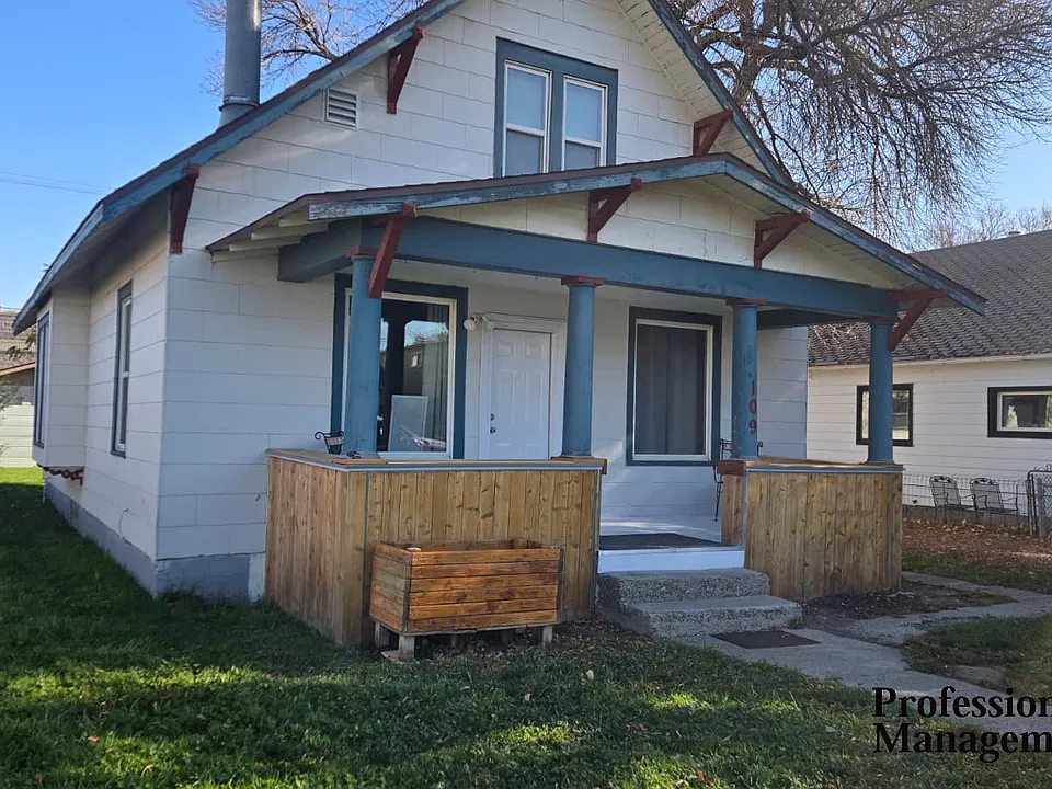 109 S 35th St
