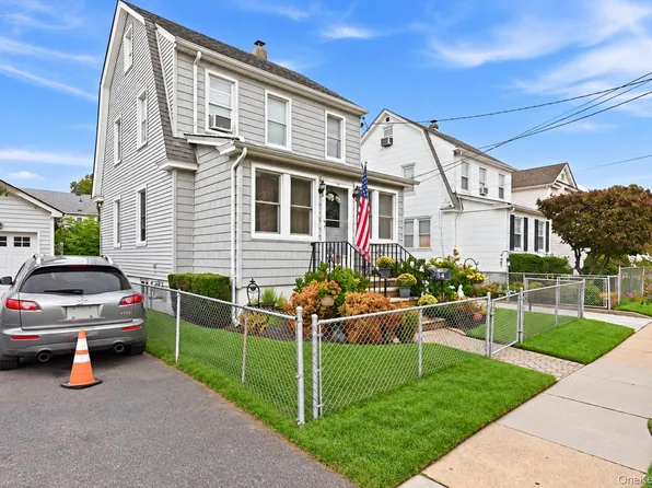 56 Elmwood Street, Valley Stream, NY 11581