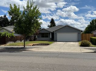 1665 Orchard Home Dr, Medford, OR 97501