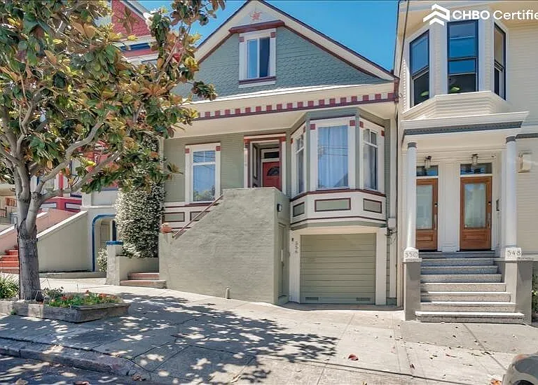 556 Vermont St — Photo 24
