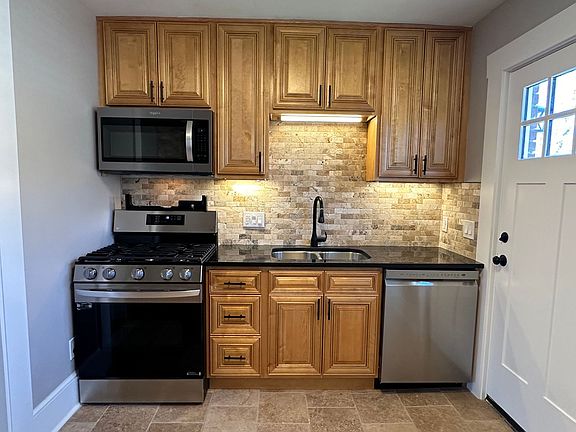 2nd image of 2754 Indianola Ave APT C