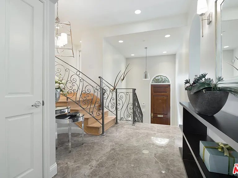 202 N Crescent Dr #1 — Photo 9