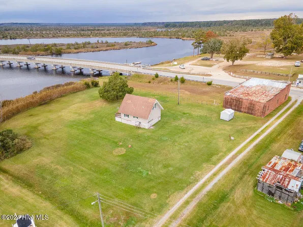110 Wetherington Landing Road, Stella, NC 28582