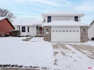 1730 Prairie Ln, Lincoln, NE 68521