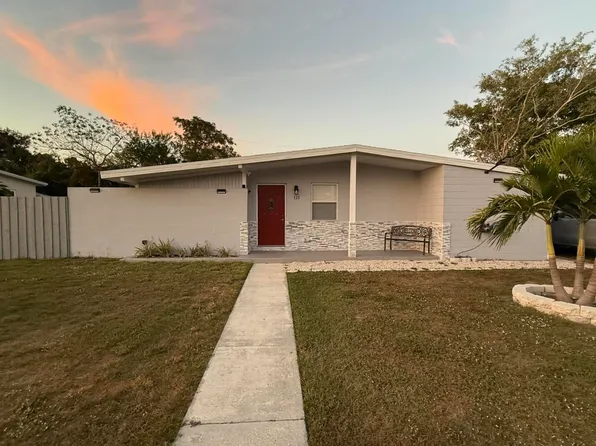 115 SE Celestia Court, Port St Lucie, FL 34983