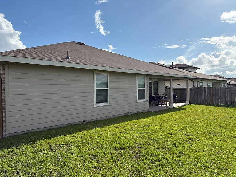 7219 Whispering Leaf St — Photo 23