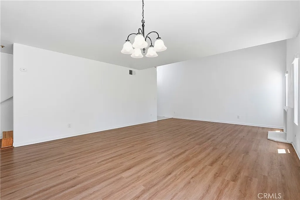 3 bed, 1894 sqft, $3,800 — Photo 4