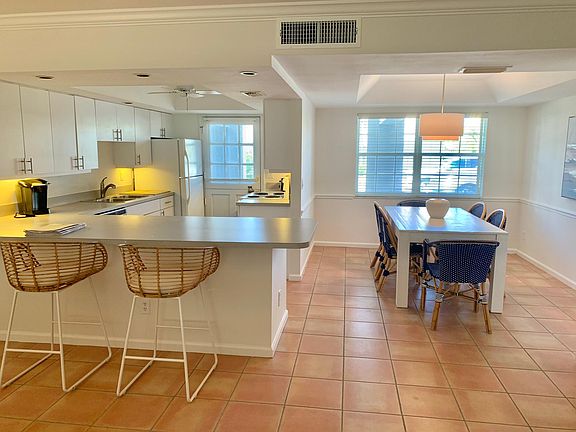4th image of 2741 Ocean Dr #36E