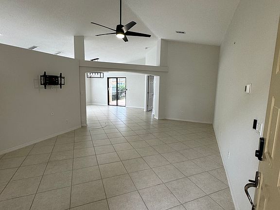 3rd image of 6979 Hammock Trace Dr