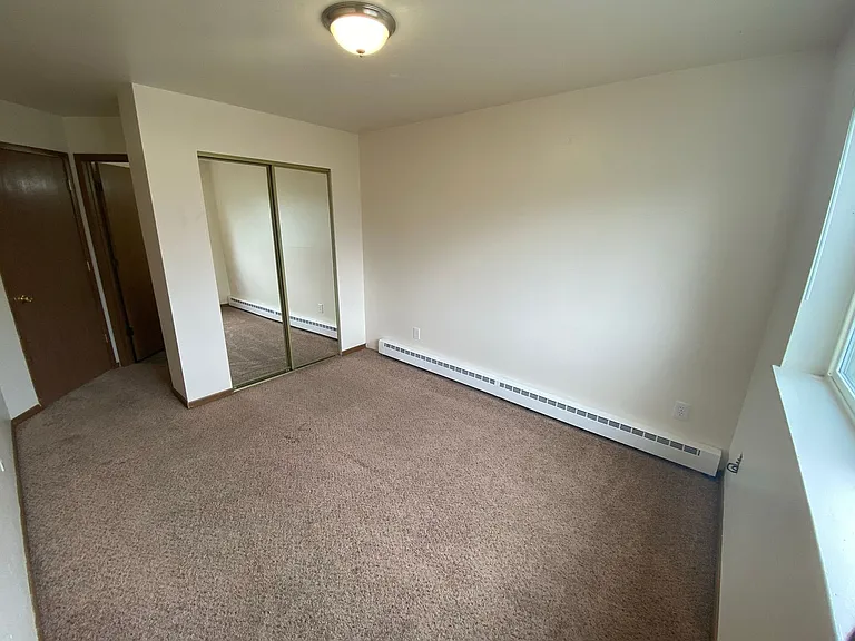 2415 Eureka St — Photo 18