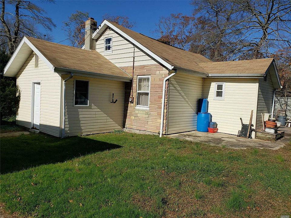 2nd image of 31 West Dr