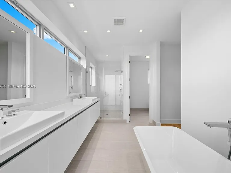 16710 N Botaniko Dr N — Photo 11