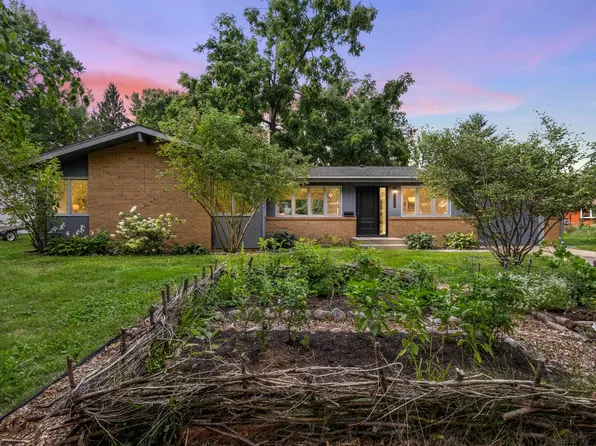 2310 Tanager Trl, Madison, WI 53711