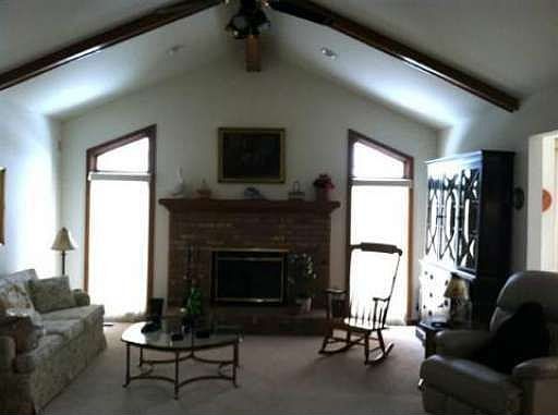 3rd image of 15741 Grooms Ct